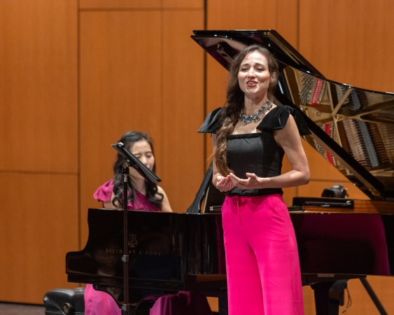 Fleur Barron and Gloria Chien performed Schubert at Kaul Auditorium for CMNW 2023. Photo by Tom Emerson.